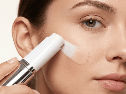 🎉 COMPRE 1, RECEBA 1 GRÁTIS 🎉 – Base de maquilhagem multifunções Radiant Glow